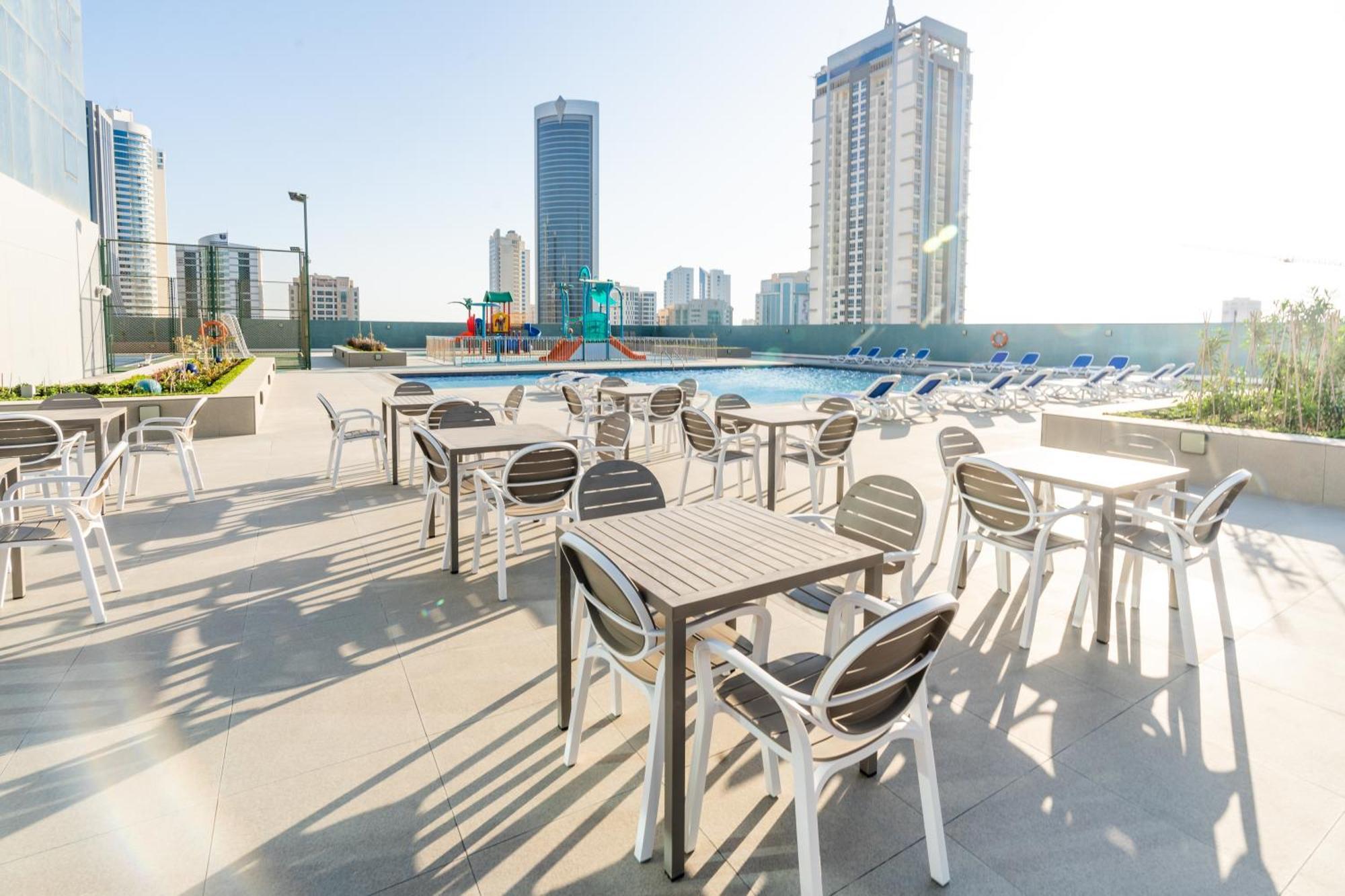 S Plaza Suites Hotel Seef Екстер'єр фото